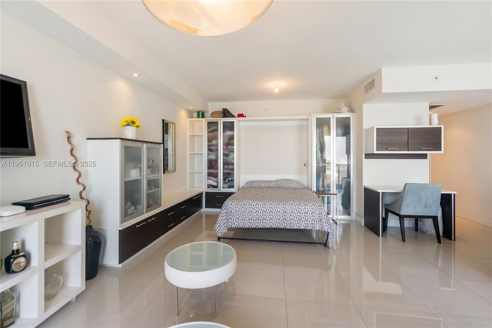 VIZCAYNE SOUTH CONDO - Residential