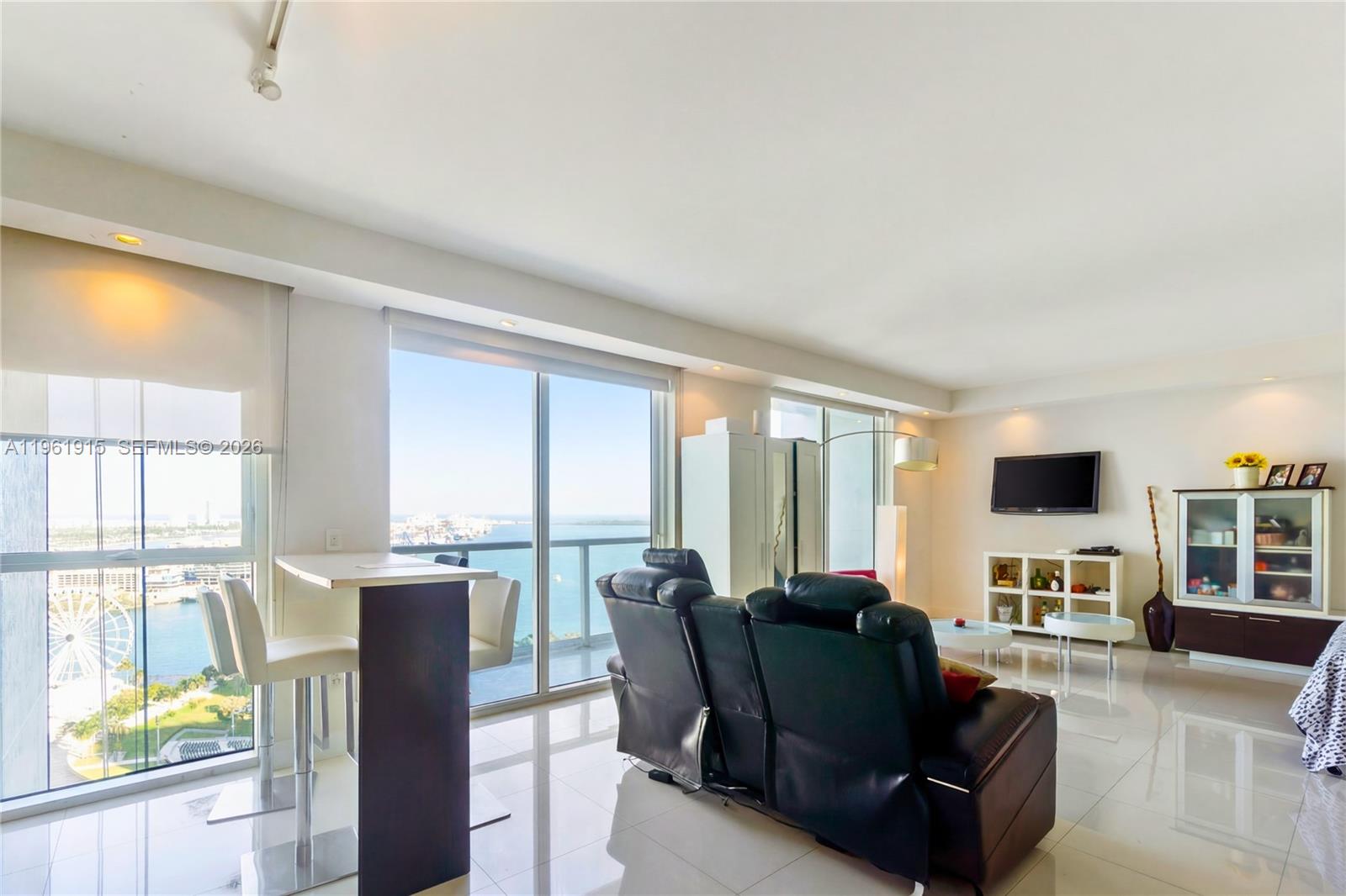 VIZCAYNE SOUTH CONDO - Residential