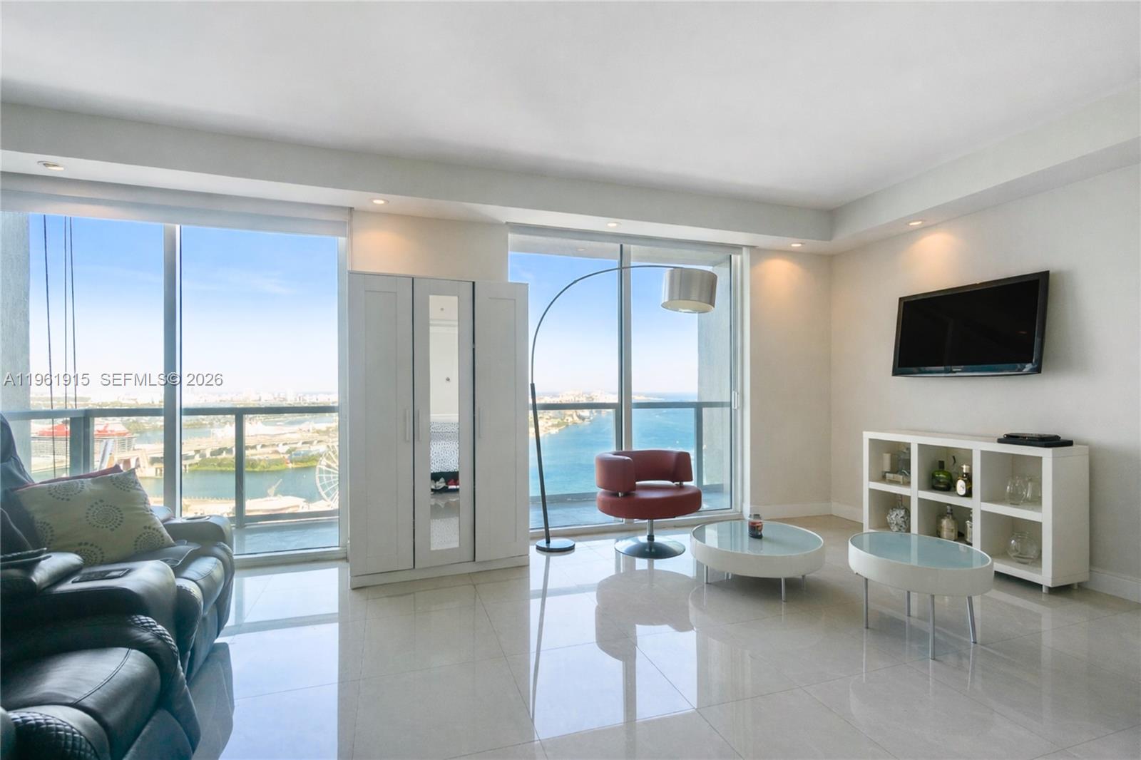 VIZCAYNE SOUTH CONDO - Residential