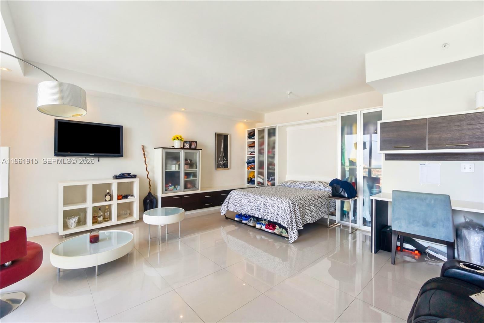 VIZCAYNE SOUTH CONDO - Residential