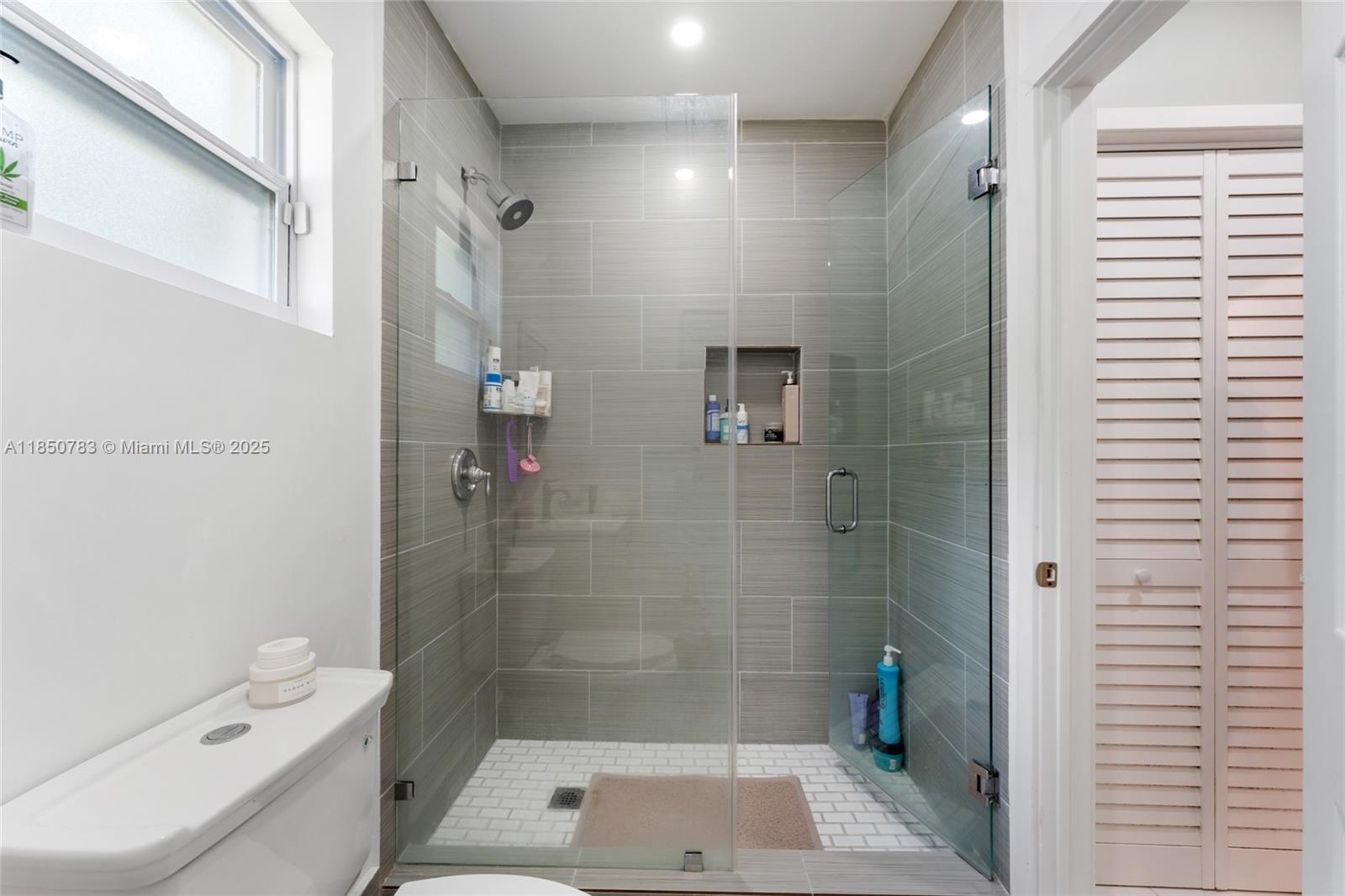 LIN HEIGHTS - Residential