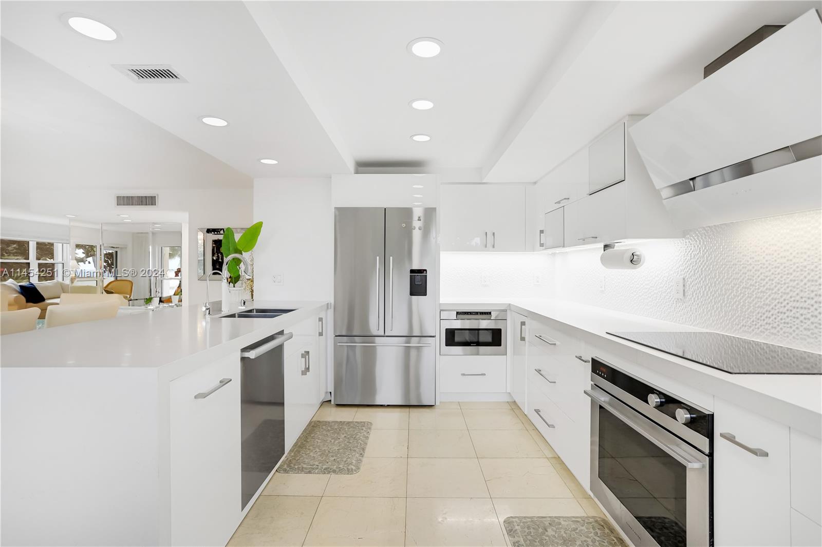 5100 N Ocean Blvd 209