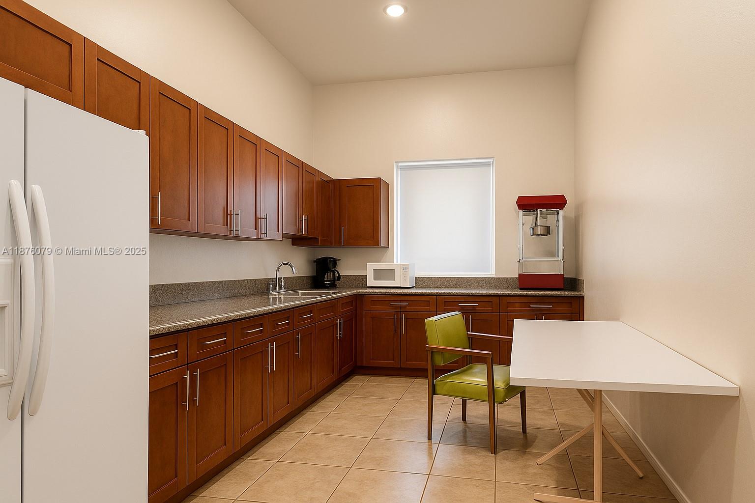 ROYAL BAHAMIAN EAST CONDO - Residential