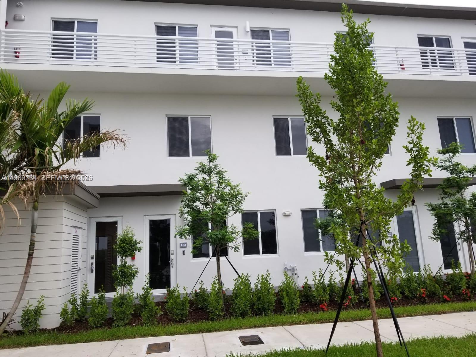 LANDMARK AT DORAL - Residential Lease