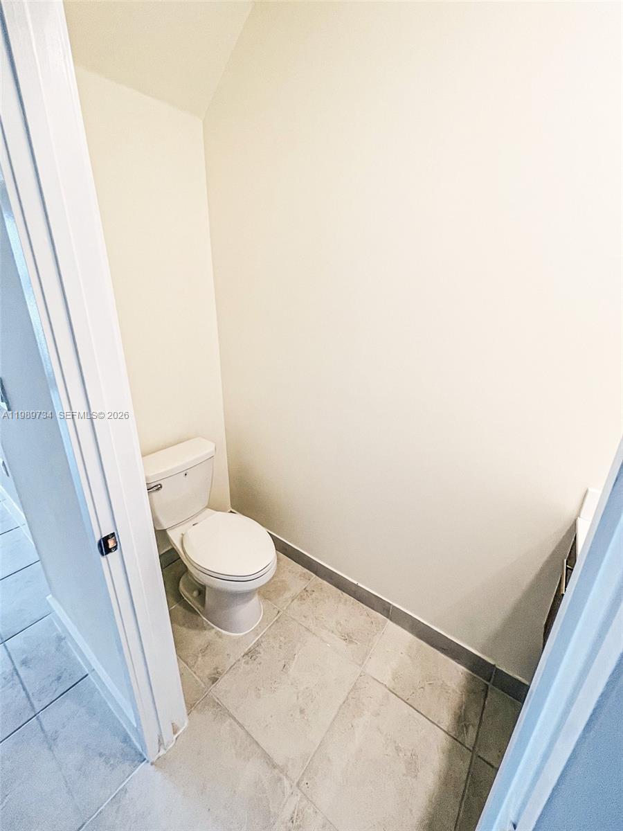 LANDMARK AT DORAL - Residential Lease