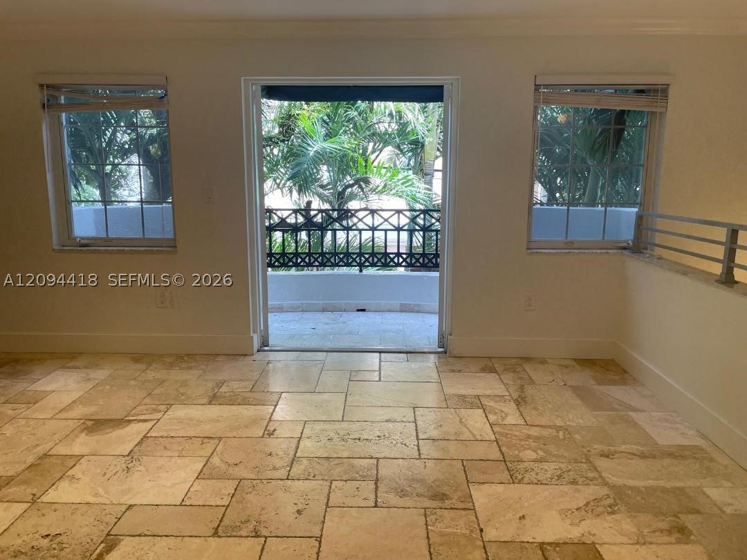 261 Navarre Ave C-4