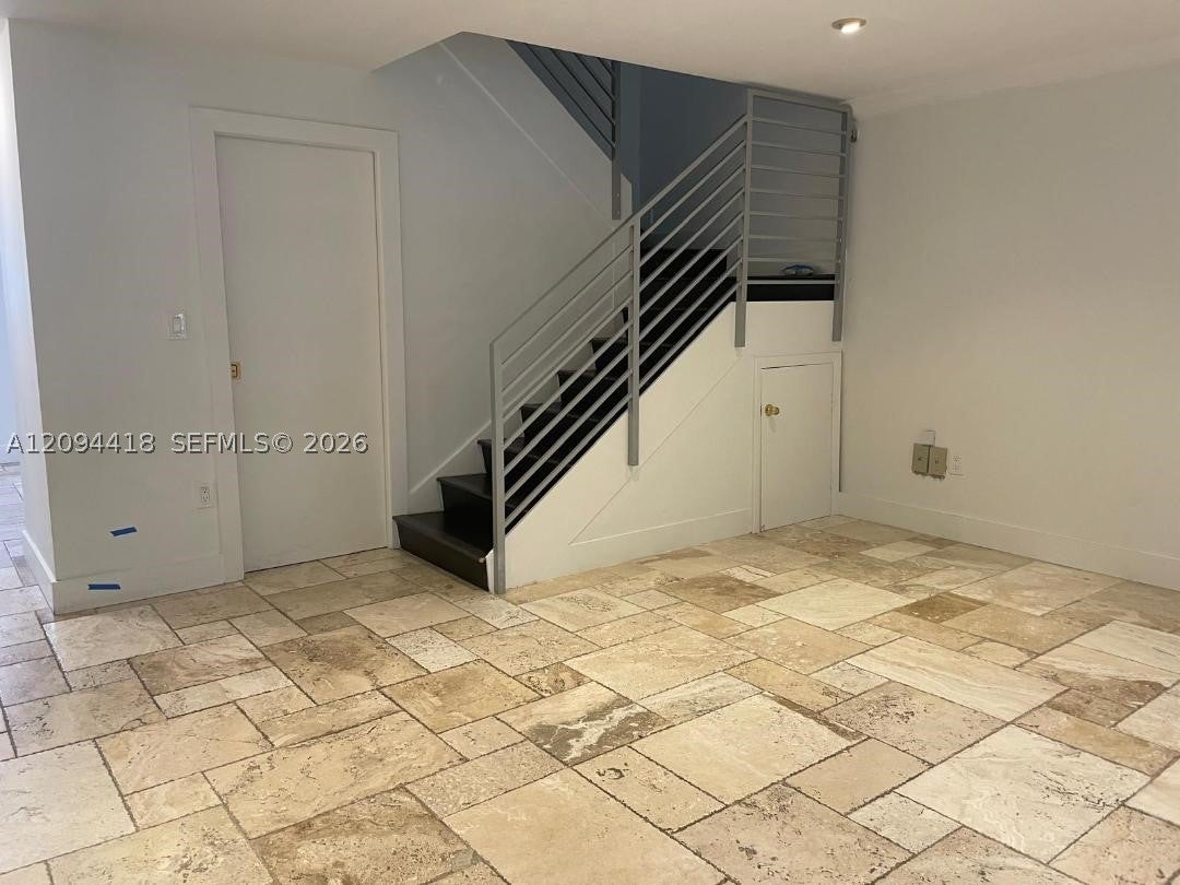 261 Navarre Ave C-4