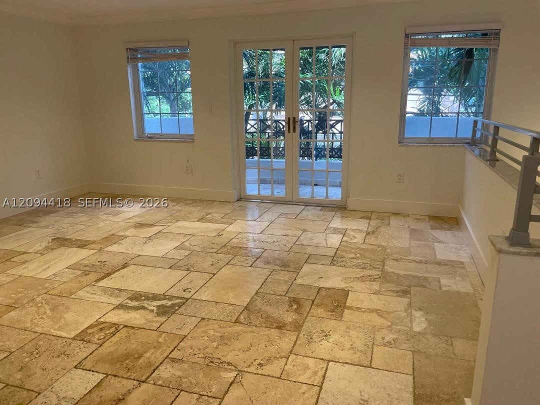 261 Navarre Ave C-4