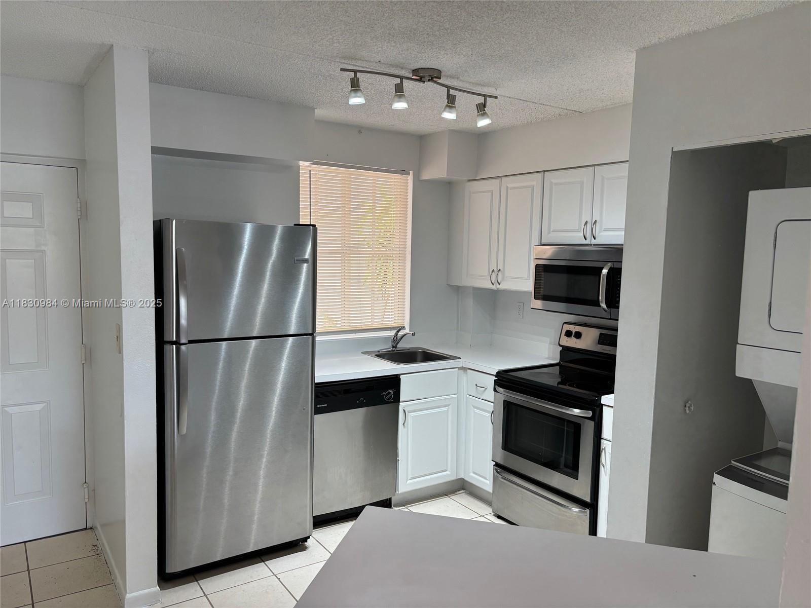 6045 NW 186th St 103