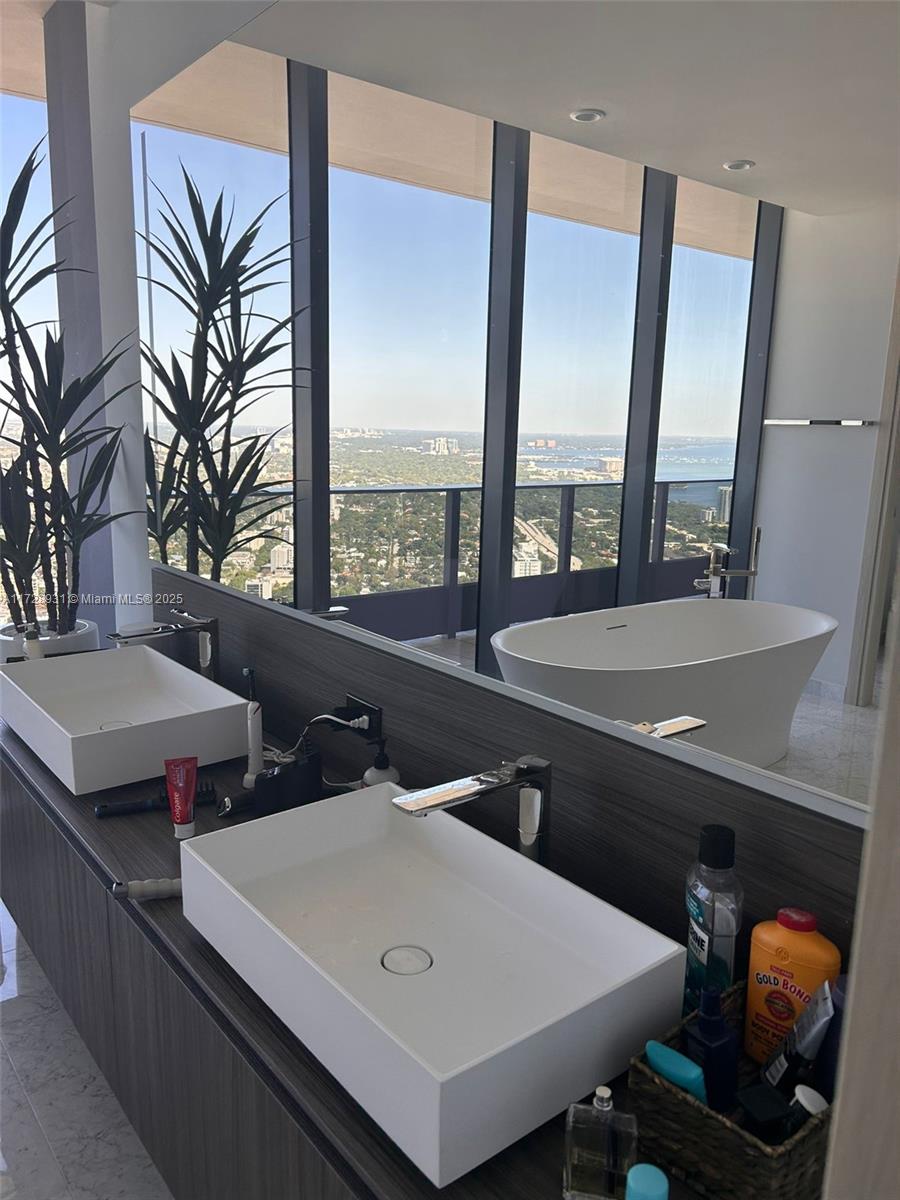 BRICKELL FLATIRON CONDO - Residential