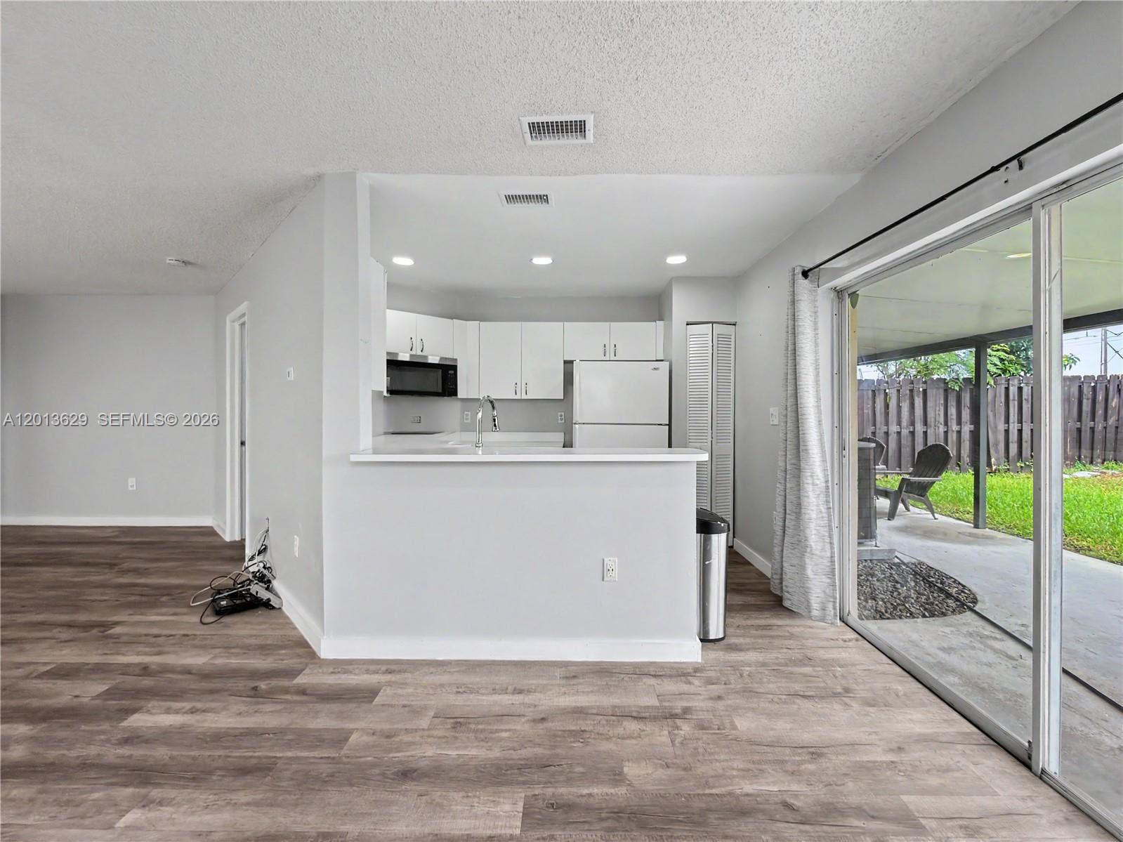 WEITZER SERENA LAKES WEST - Residential