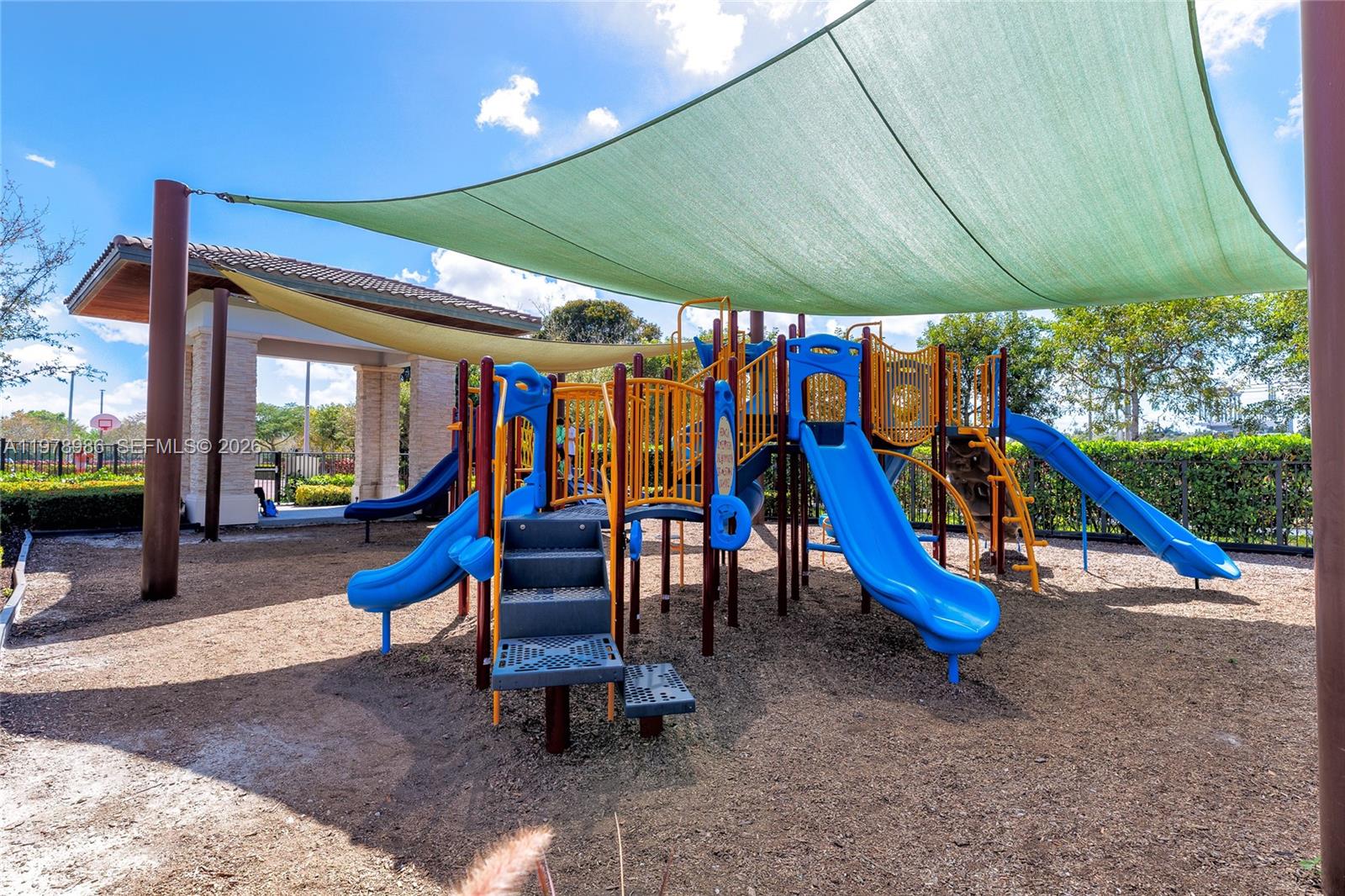 APEX AT PARK CENTRAL COND - Residential