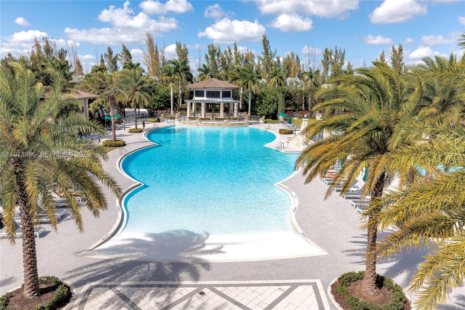 APEX AT PARK CENTRAL COND - Residential