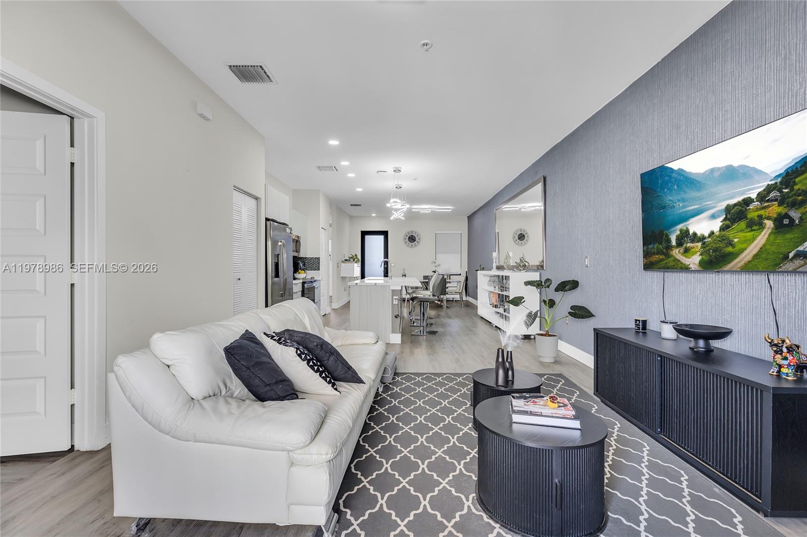 APEX AT PARK CENTRAL COND - Residential