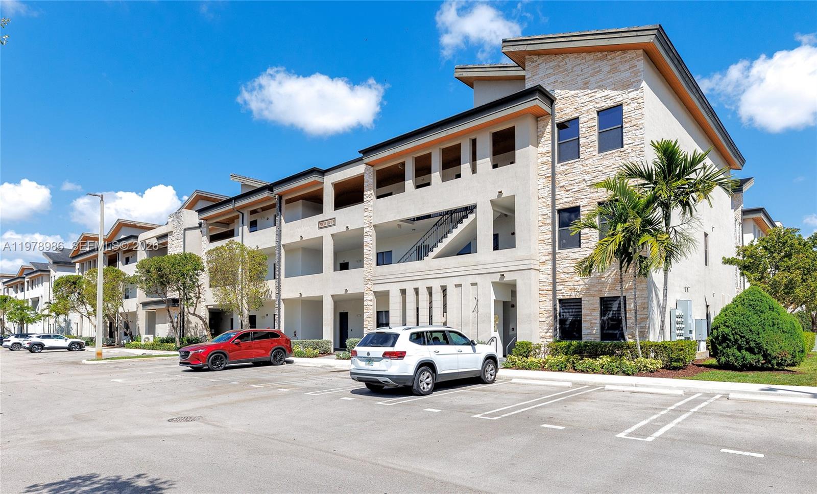 APEX AT PARK CENTRAL COND - Residential