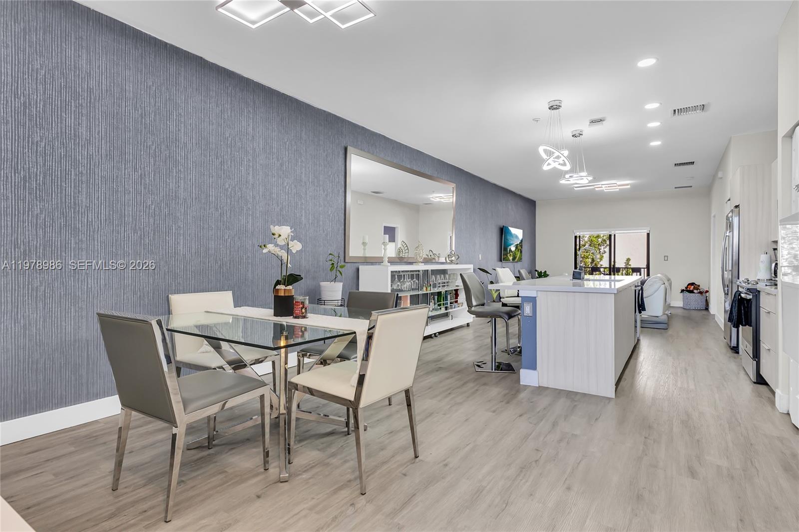 APEX AT PARK CENTRAL COND - Residential