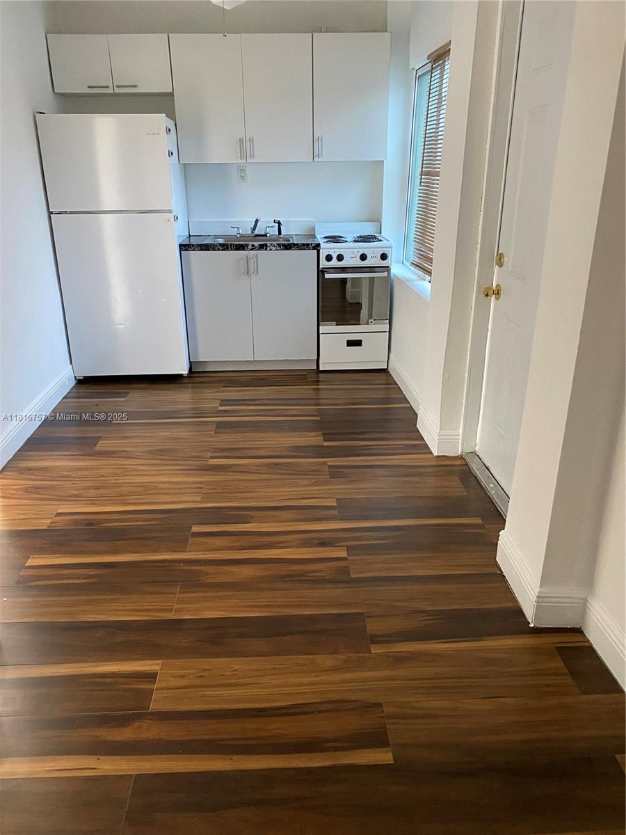 Rental Property at 1742 Ali Baba Ave 2, Opa-Locka, Miami-Dade County, Florida - Bedrooms: 2 
Bathrooms: 1  - $1,750 MO.