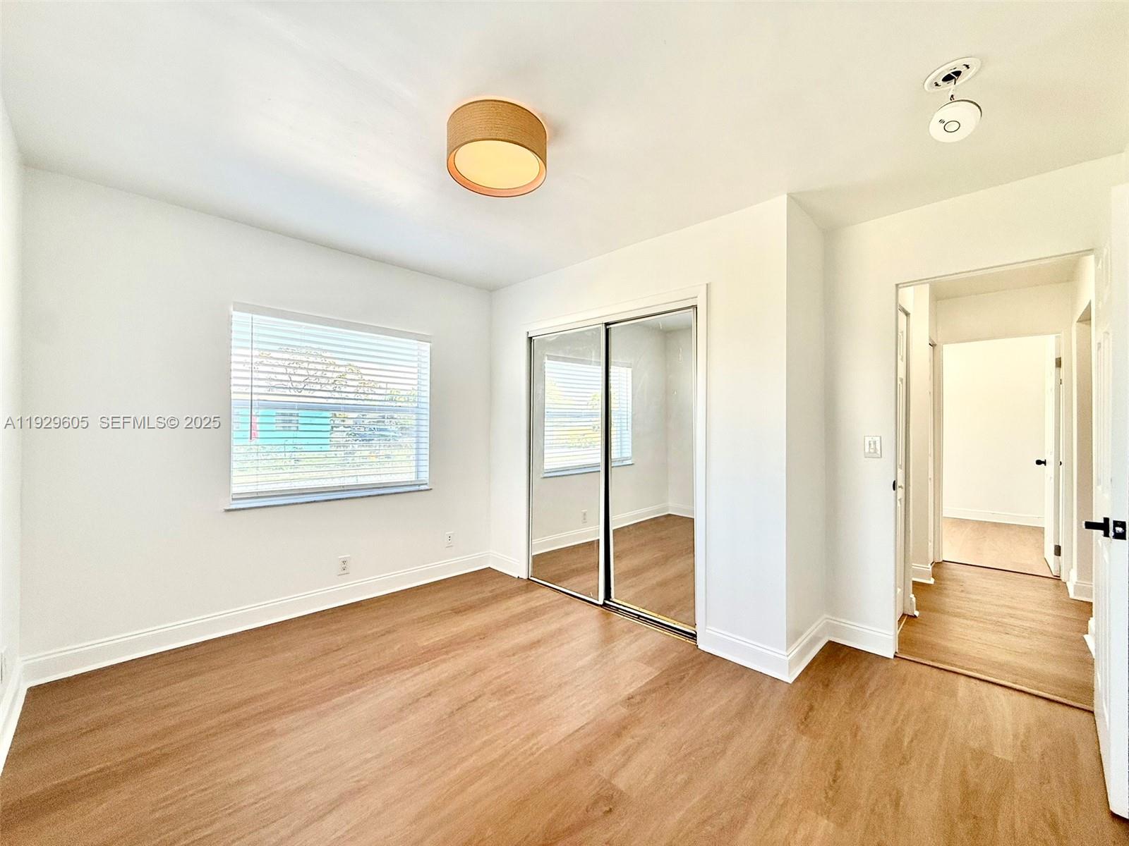 HOLLYWOOD PARK - Residential Lease