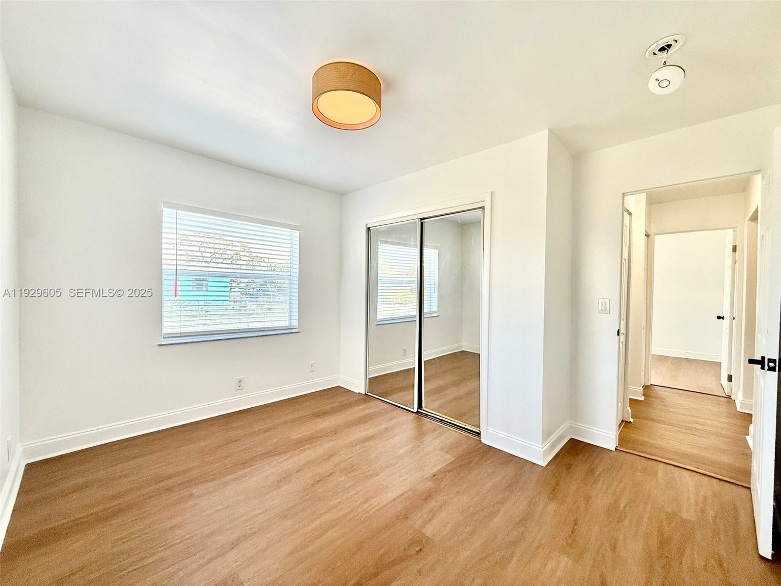 HOLLYWOOD PARK - Residential Lease