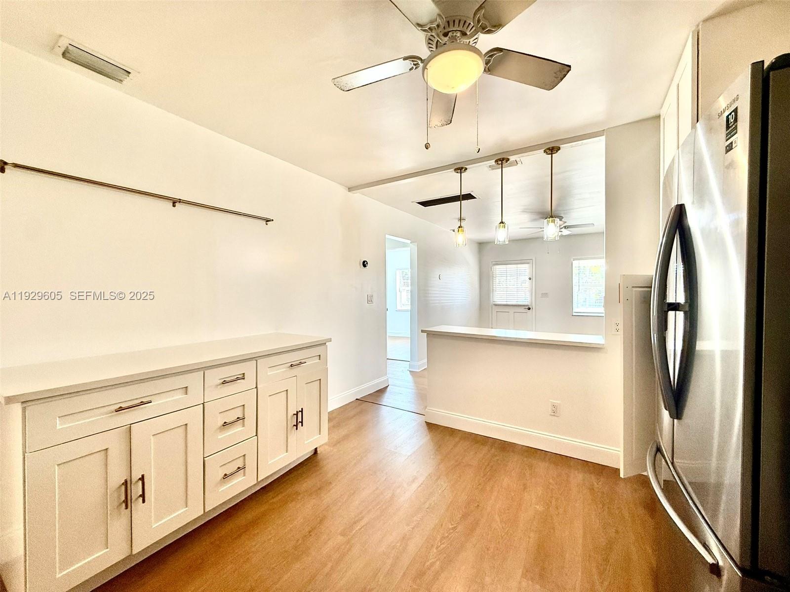 HOLLYWOOD PARK - Residential Lease