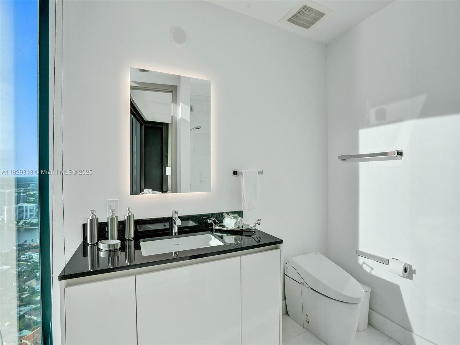 18555 COLLINS AVENUE COND - Residential