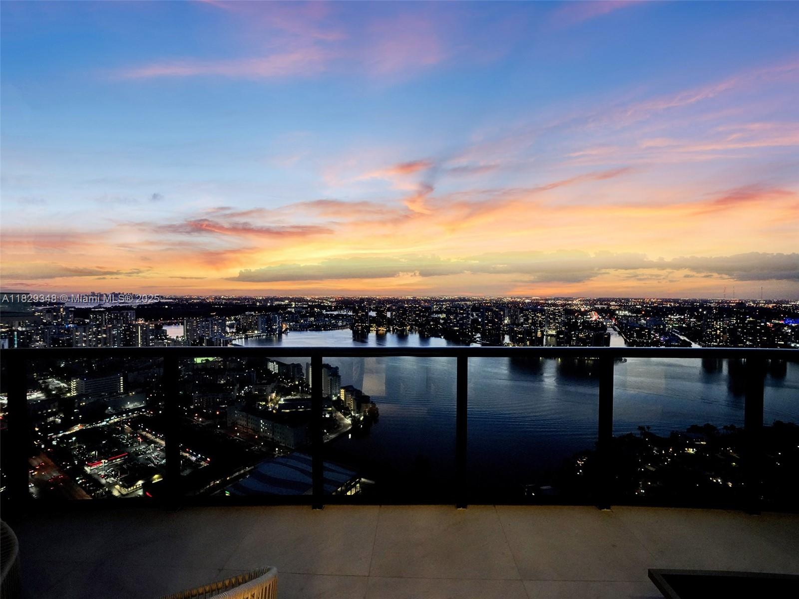 18555 COLLINS AVENUE COND - Residential