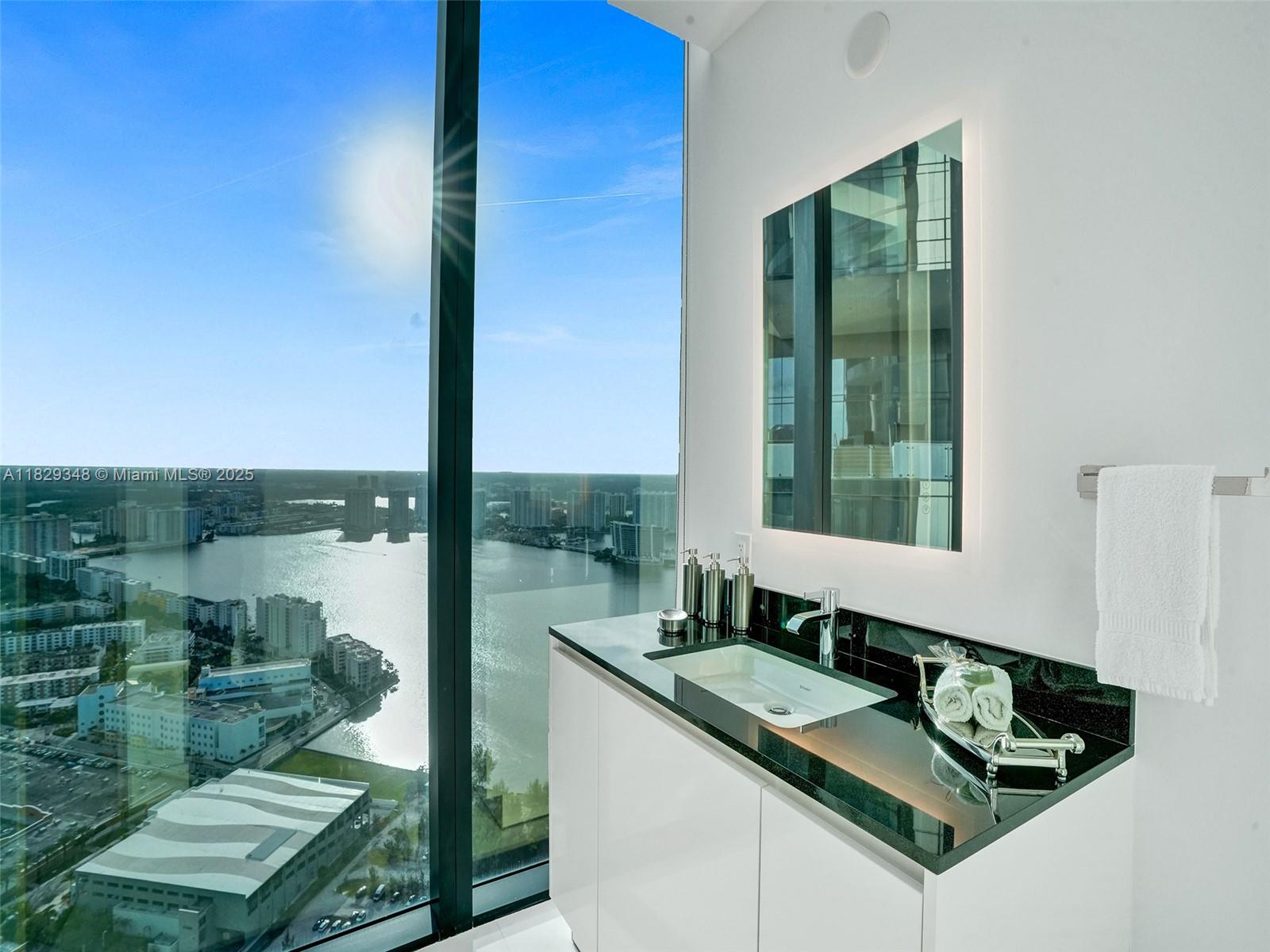 18555 COLLINS AVENUE COND - Residential