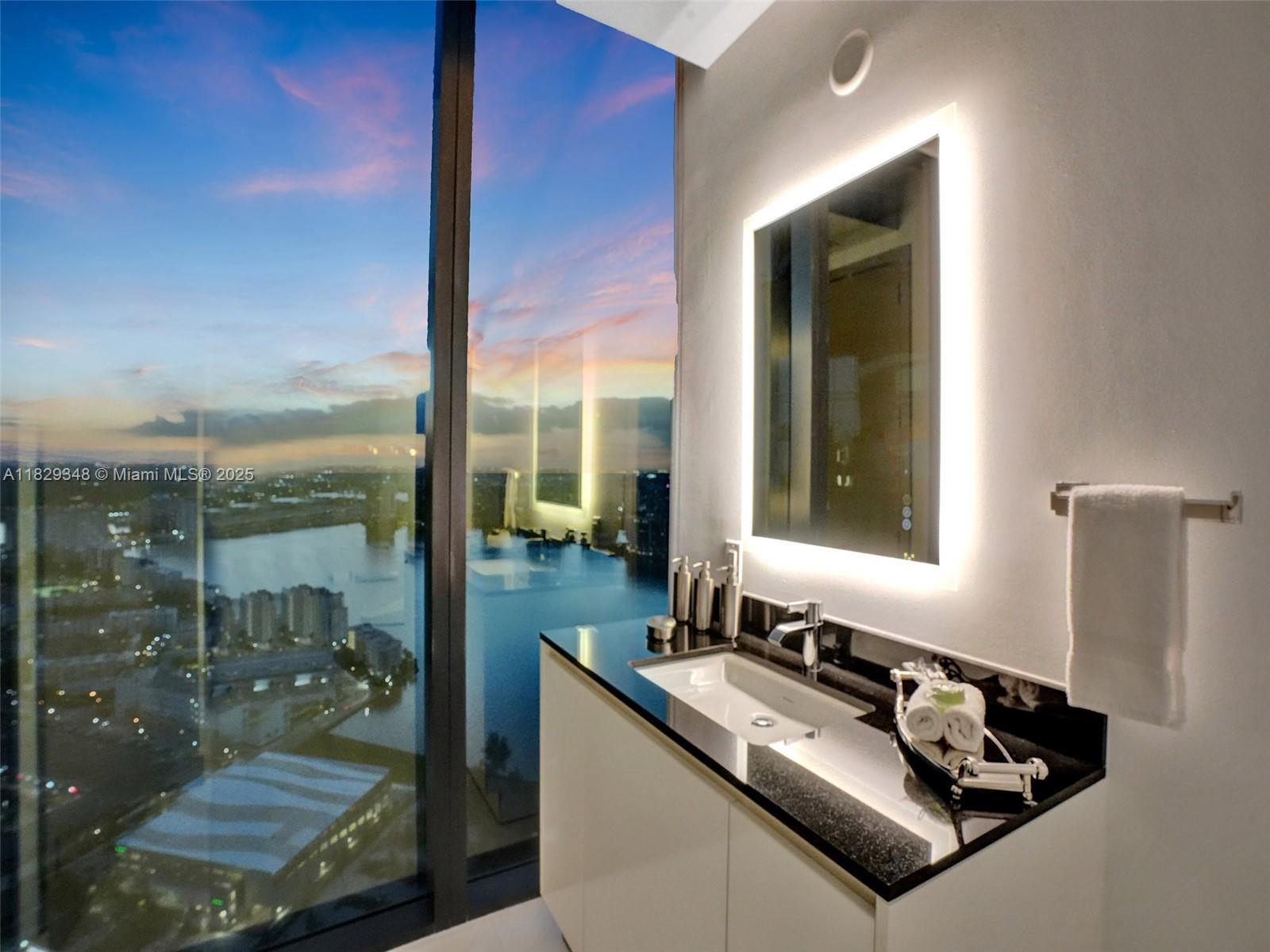 18555 COLLINS AVENUE COND - Residential