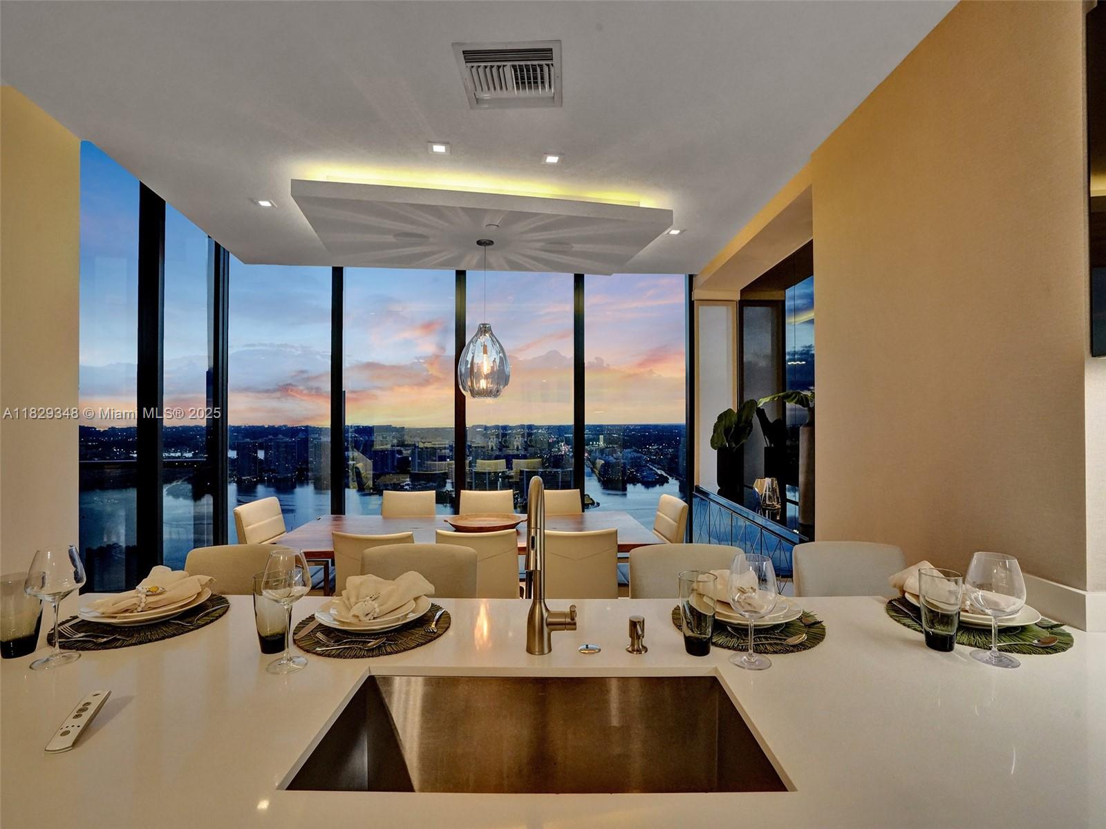 18555 COLLINS AVENUE COND - Residential