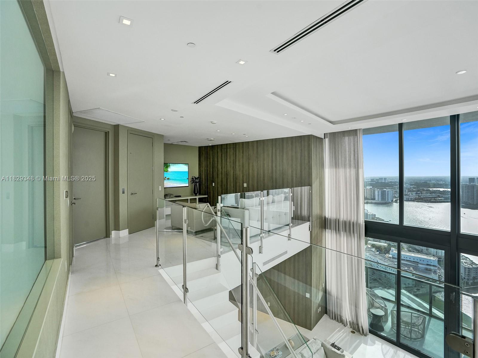 18555 COLLINS AVENUE COND - Residential