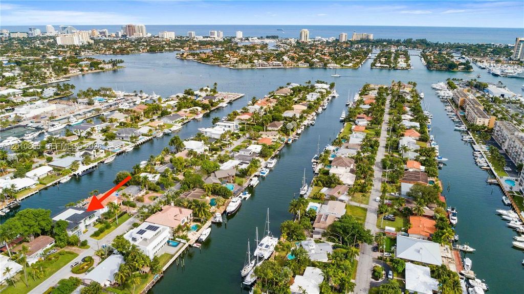 Photo of 1537 SE 13th St #n/a, Fort Lauderdale, FL 33316 (MLS # A12010855)