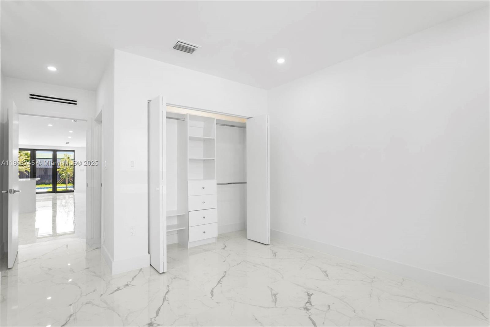 KIRKLAND HEIGHTS AMD - Residential