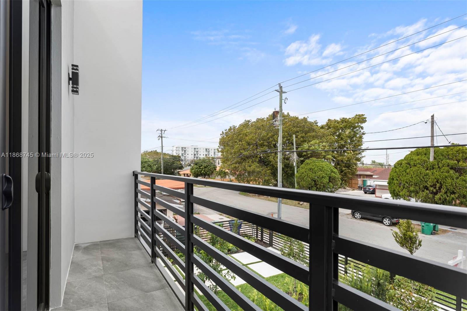 KIRKLAND HEIGHTS AMD - Residential