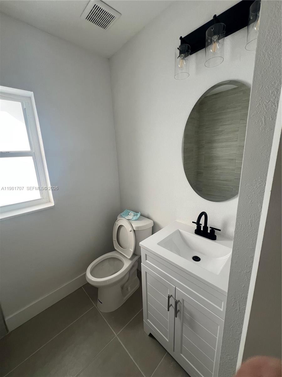 ST JAMES COURT WEST AMEN - Residential Lease