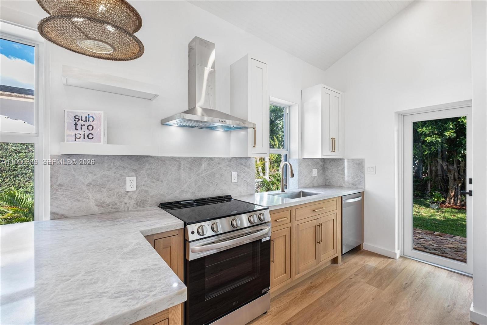 MAC FARLANE HOMESTEAD - Residential