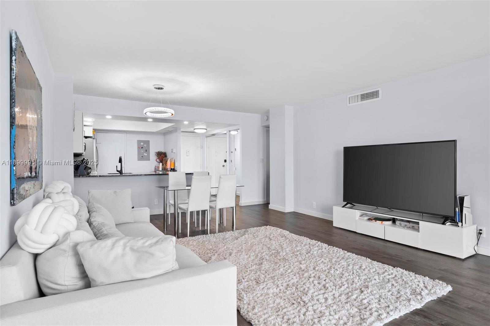 GOLDEN HORN CONDO - Residential