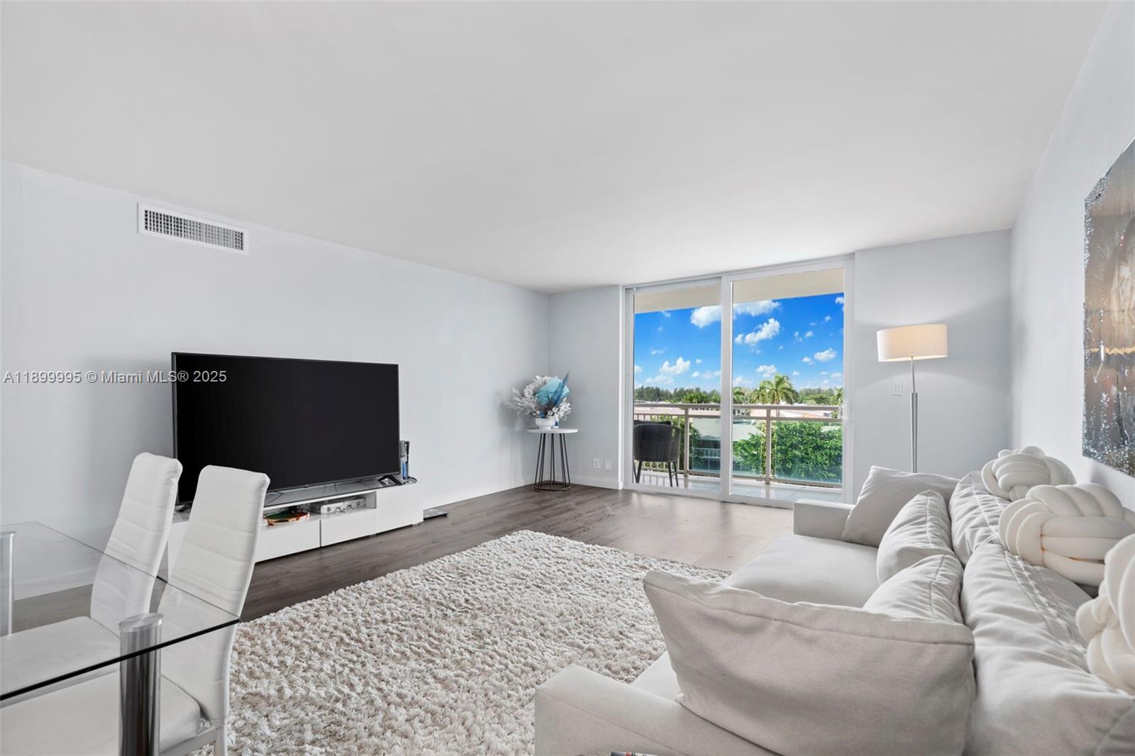 GOLDEN HORN CONDO - Residential
