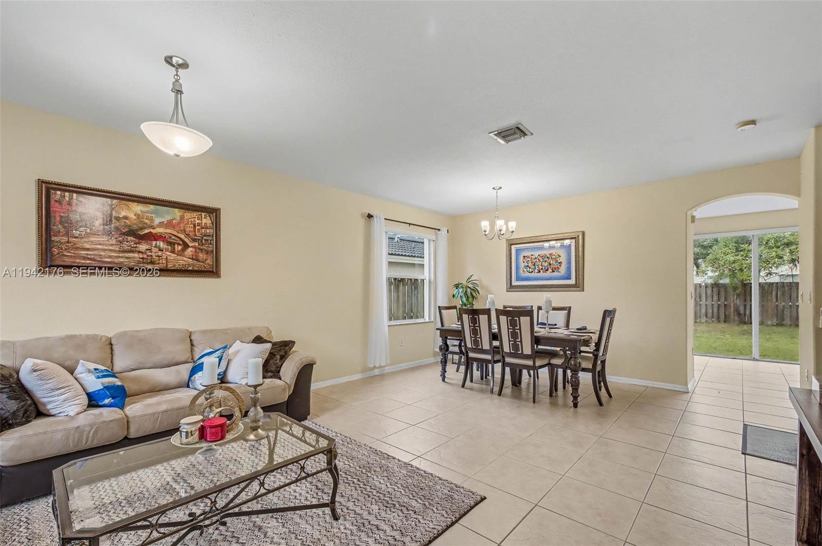 1939 SE 13th St, Homestead, FL, 33035/$410,000 3 1939 SE 13th St