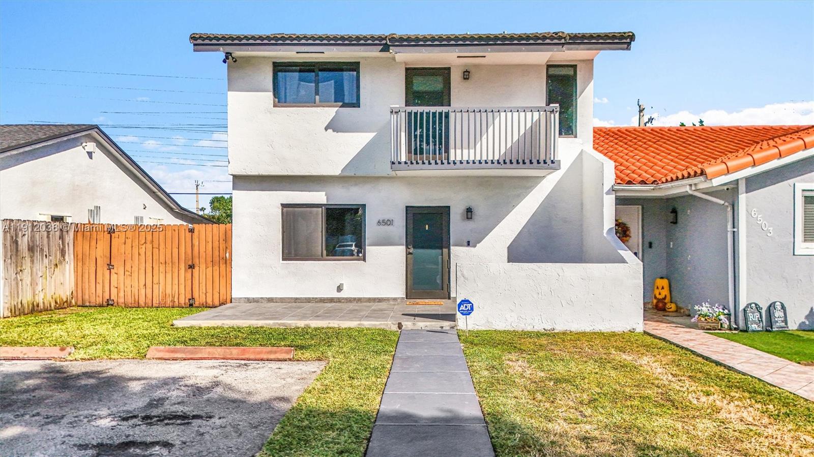 ARBORGATE KENDALL LK E CO - Residential