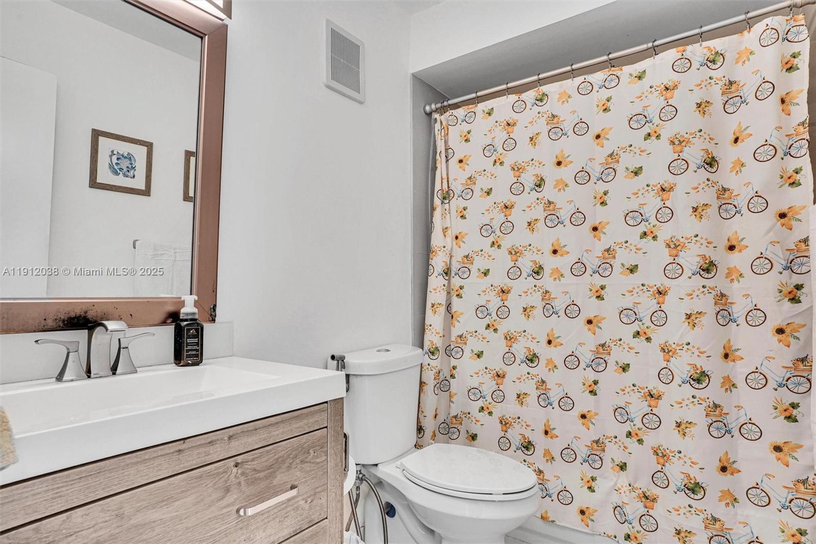 ARBORGATE KENDALL LK E CO - Residential