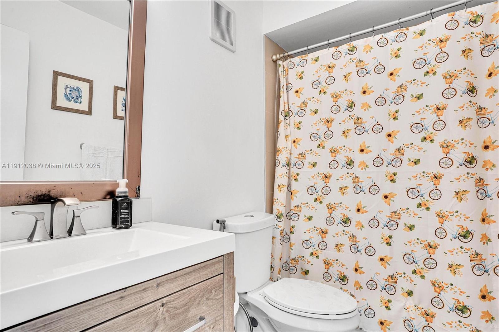 ARBORGATE KENDALL LK E CO - Residential