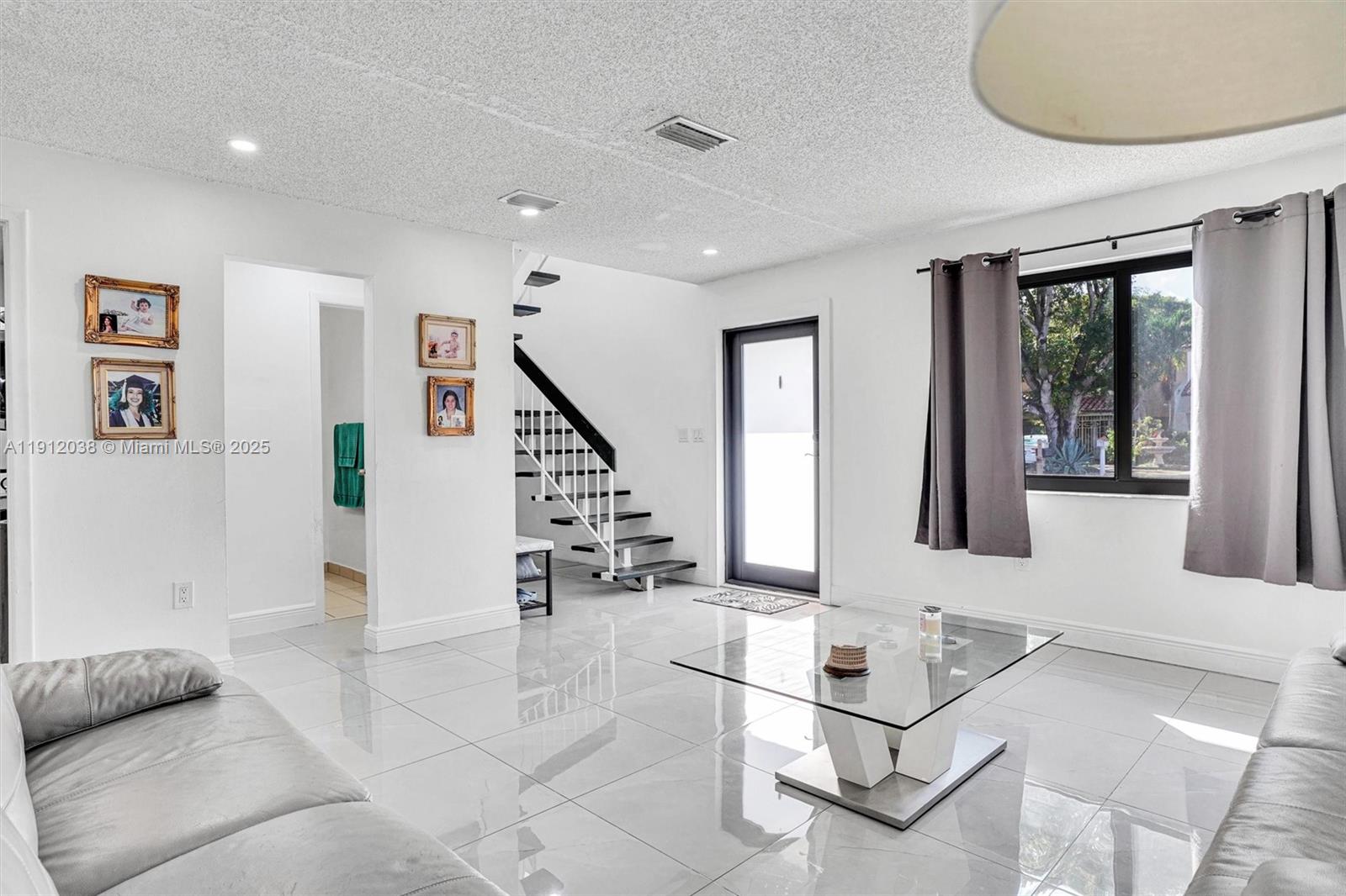 ARBORGATE KENDALL LK E CO - Residential