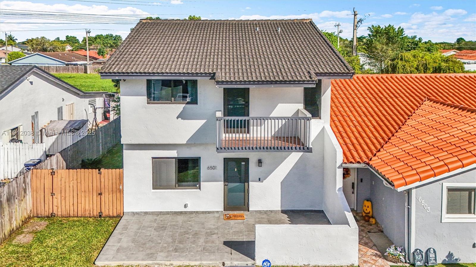 ARBORGATE KENDALL LK E CO - Residential