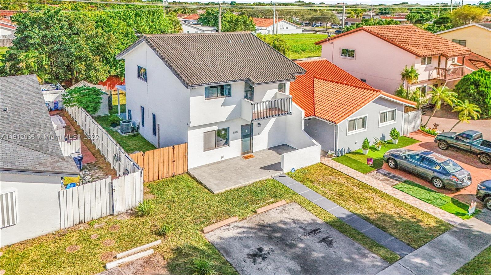 ARBORGATE KENDALL LK E CO - Residential