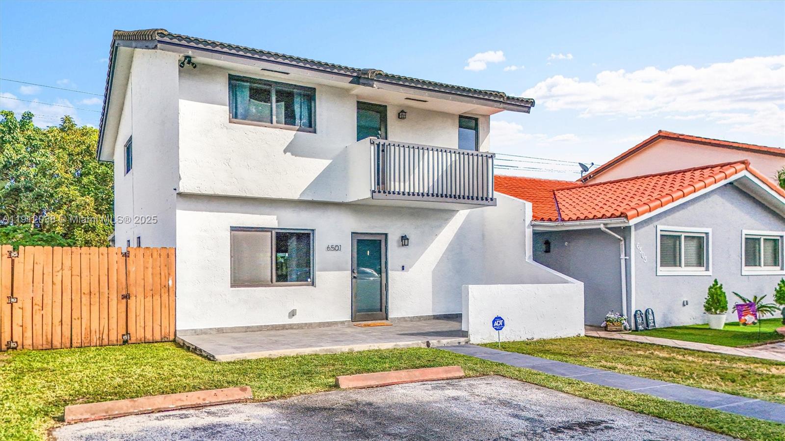 ARBORGATE KENDALL LK E CO - Residential