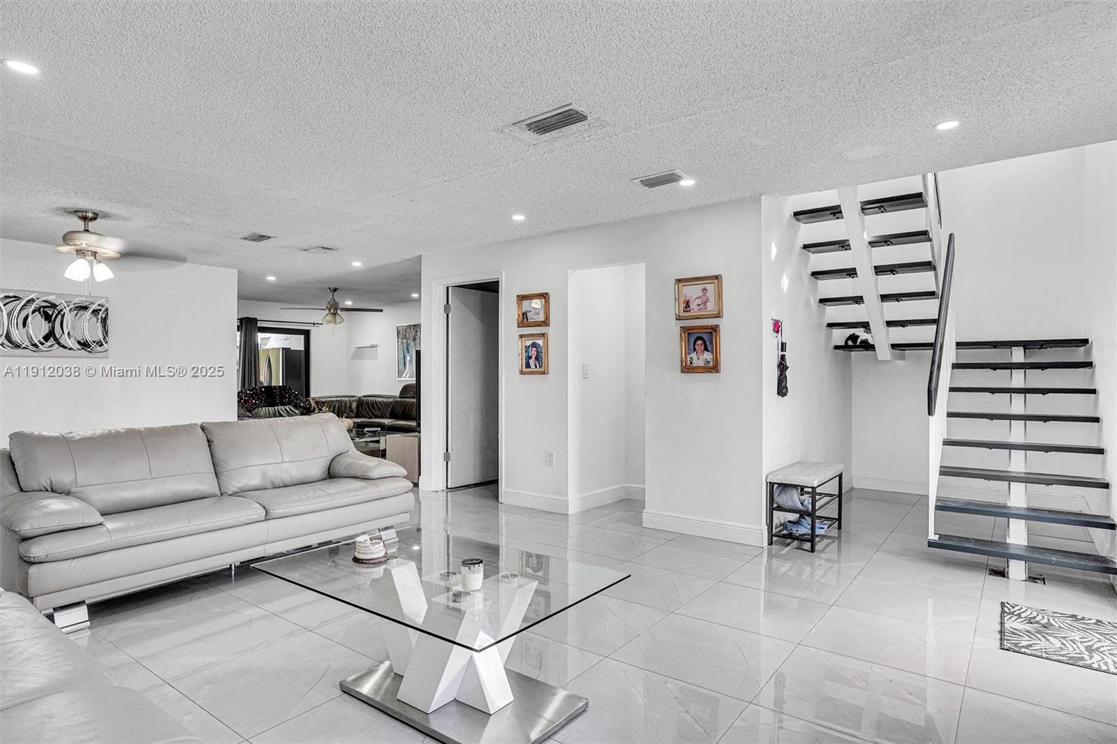 ARBORGATE KENDALL LK E CO - Residential