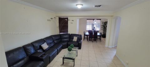 Single Family Residence in Doral FL 8377 113th Pl 2.jpg