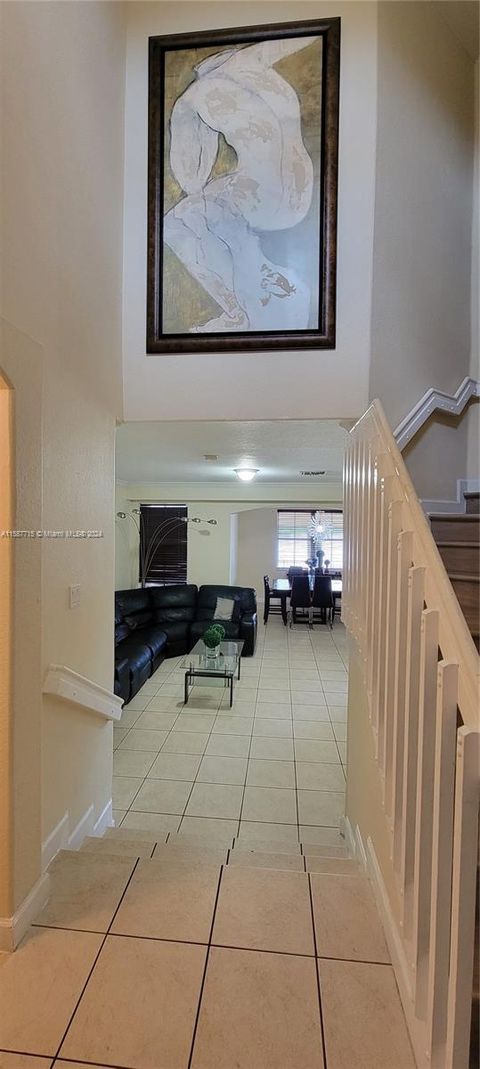 Single Family Residence in Doral FL 8377 113th Pl 6.jpg