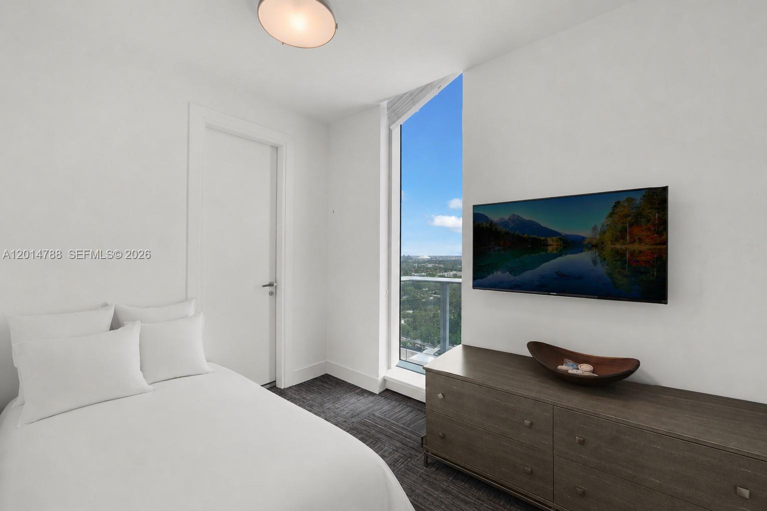 GROVENOR HOUSE CONDO - Residential