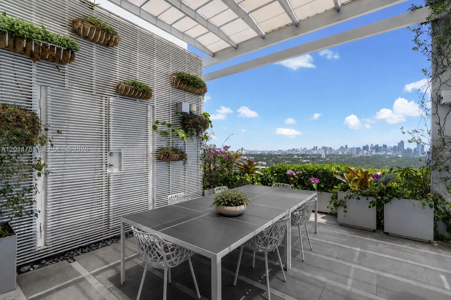 GROVENOR HOUSE CONDO - Residential